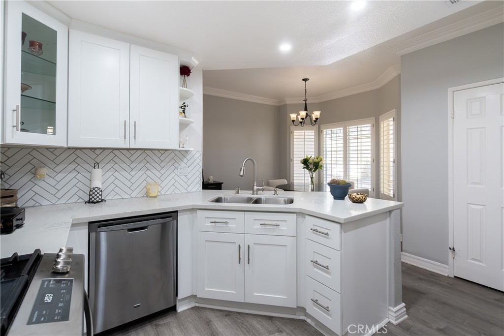 998 Blue Mountain Circle