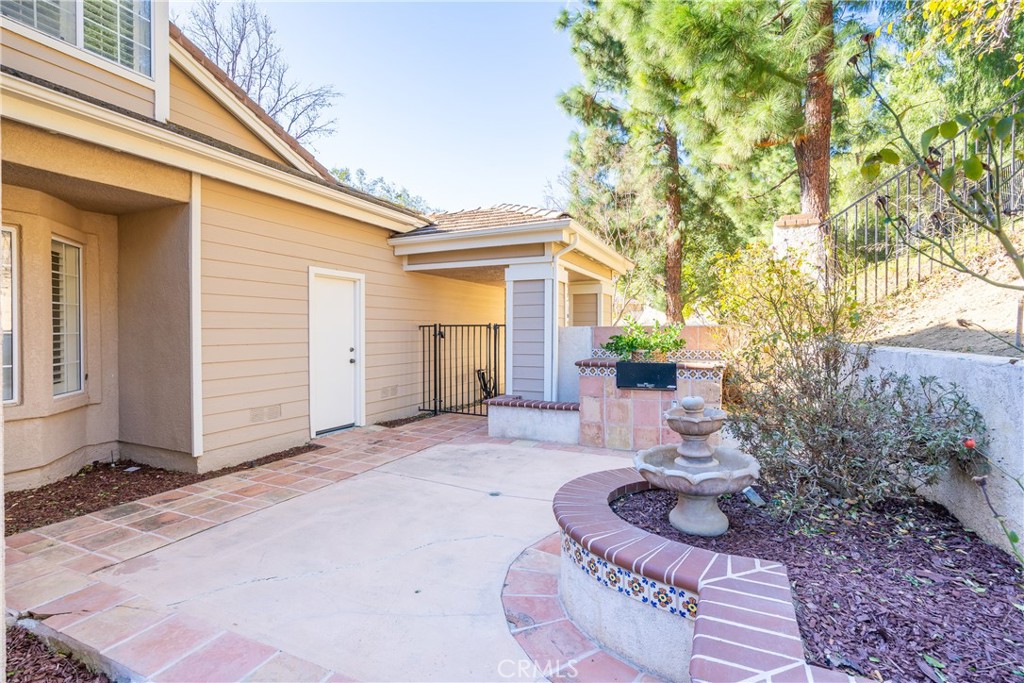 998 Blue Mountain Circle
