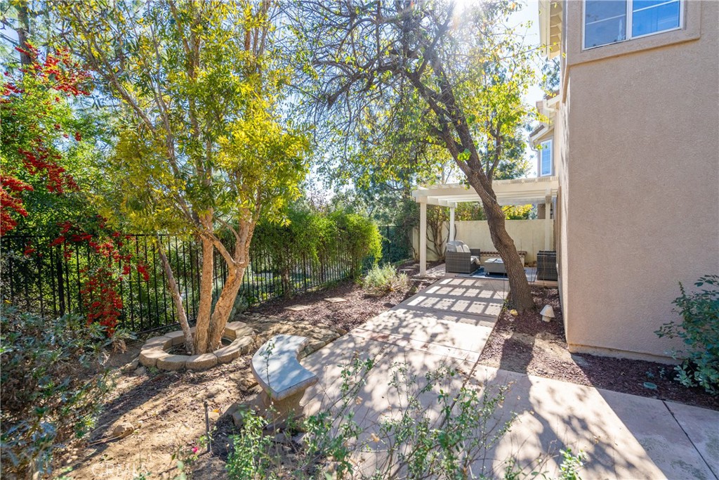 998 Blue Mountain Circle