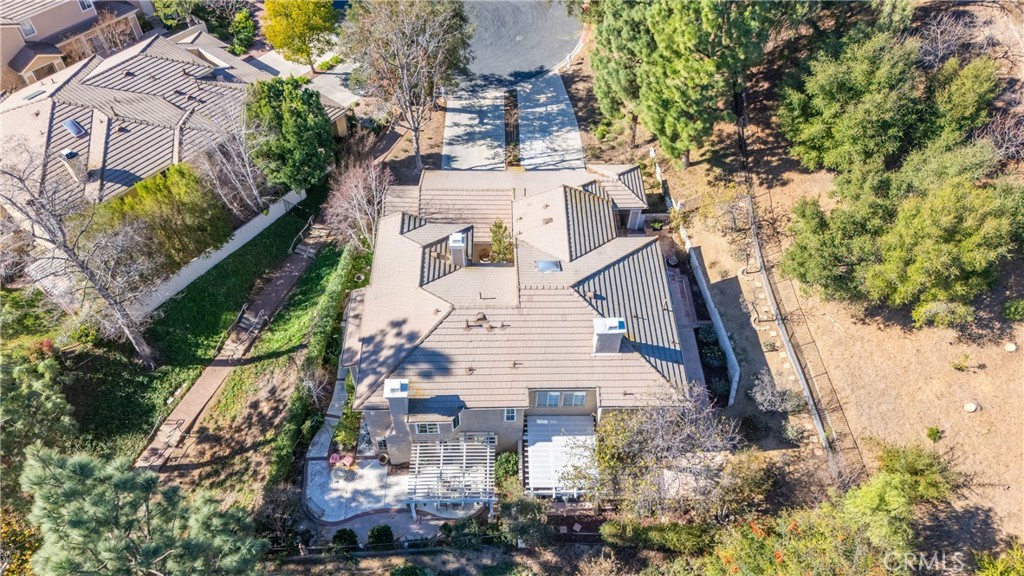 998 Blue Mountain Circle