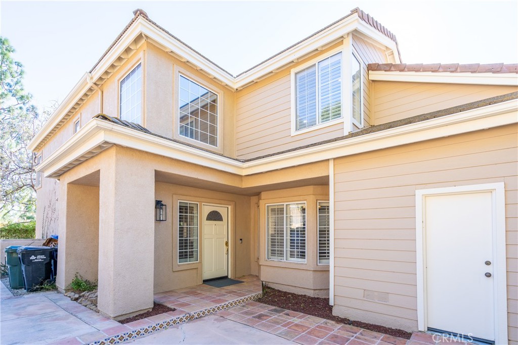 998 Blue Mountain Circle