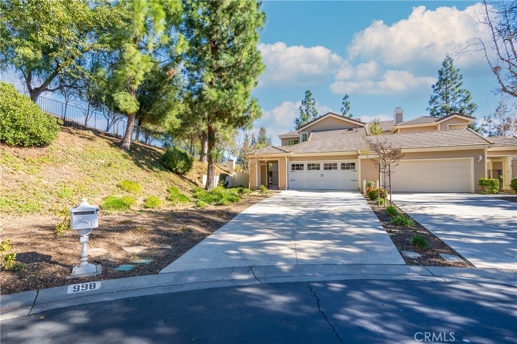998 Blue Mountain Circle