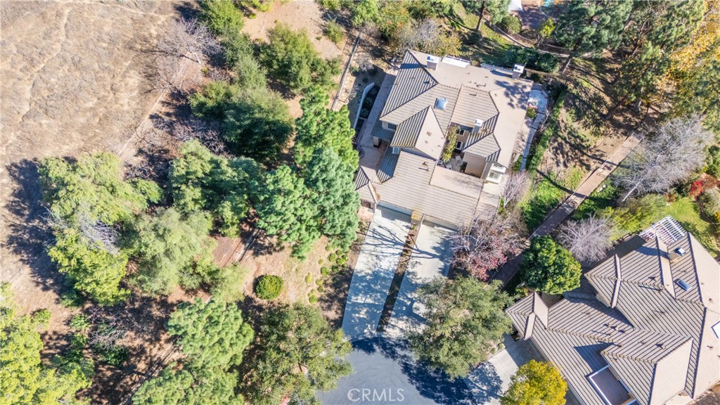 998 Blue Mountain Circle