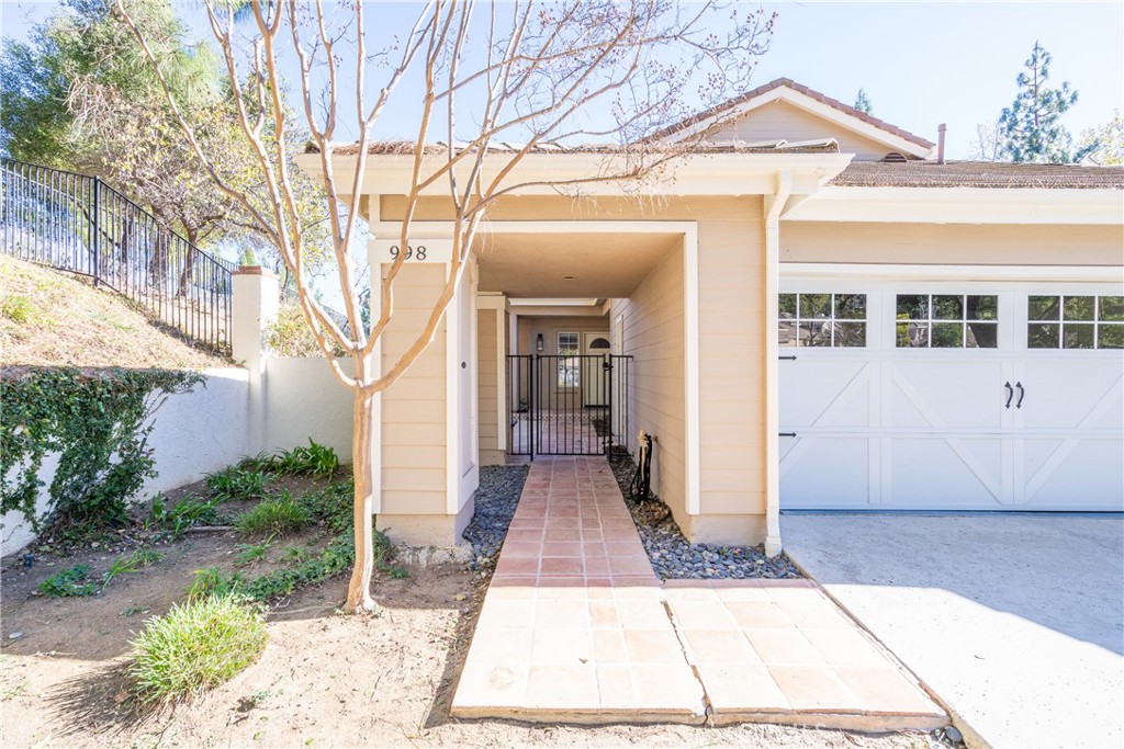 998 Blue Mountain Circle