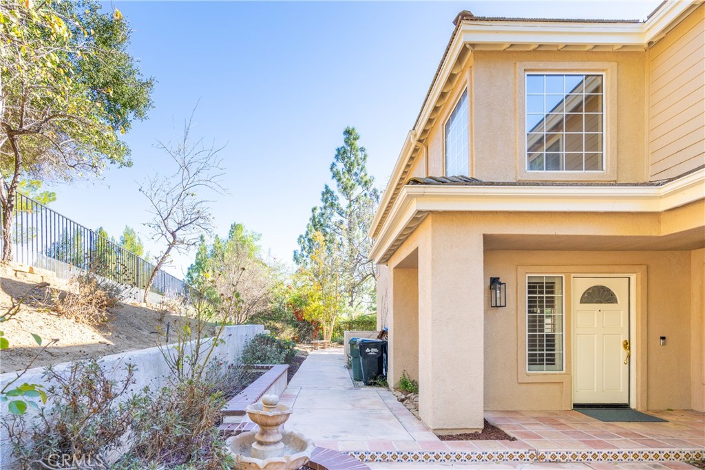 998 Blue Mountain Circle