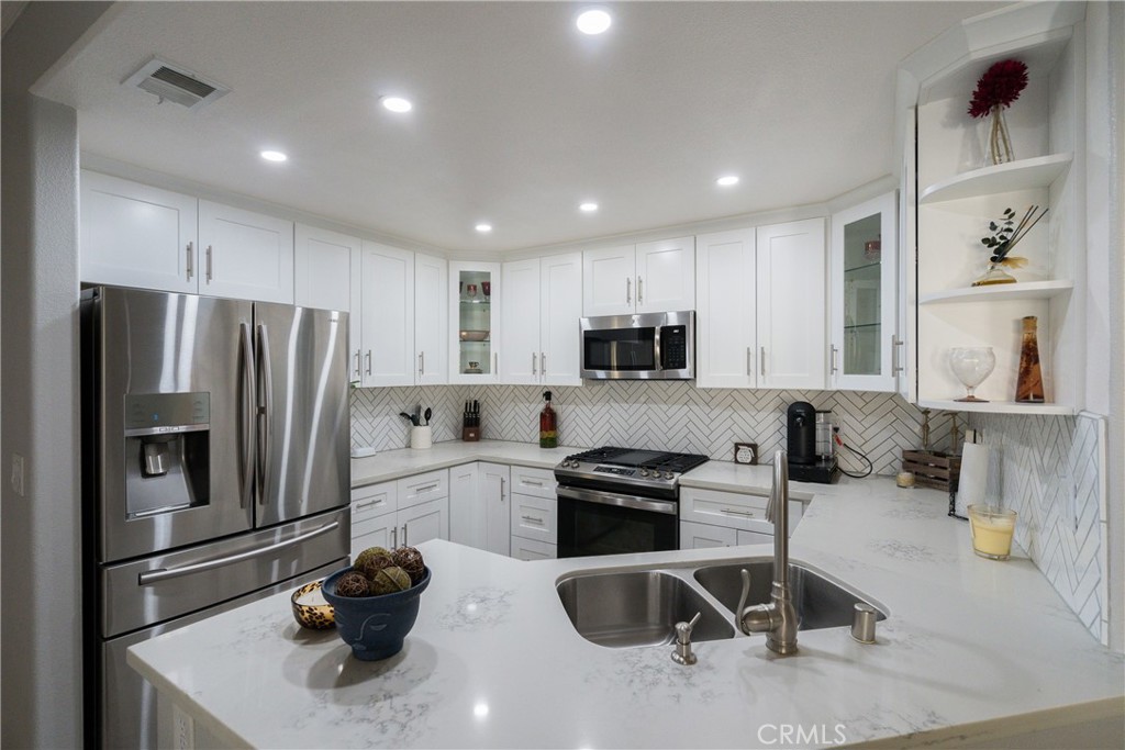 998 Blue Mountain Circle