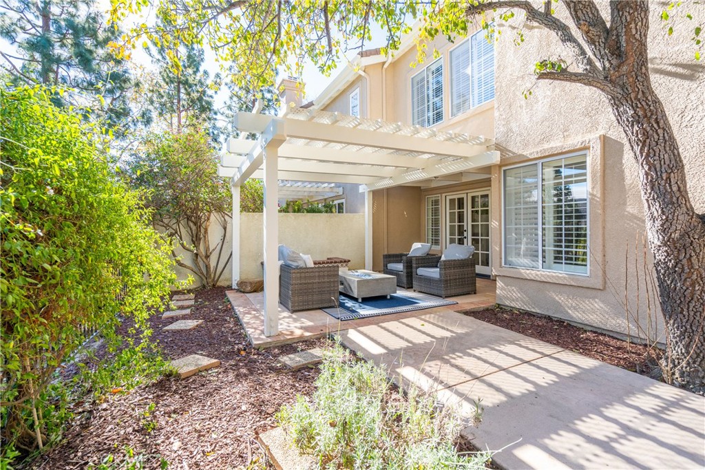 998 Blue Mountain Circle
