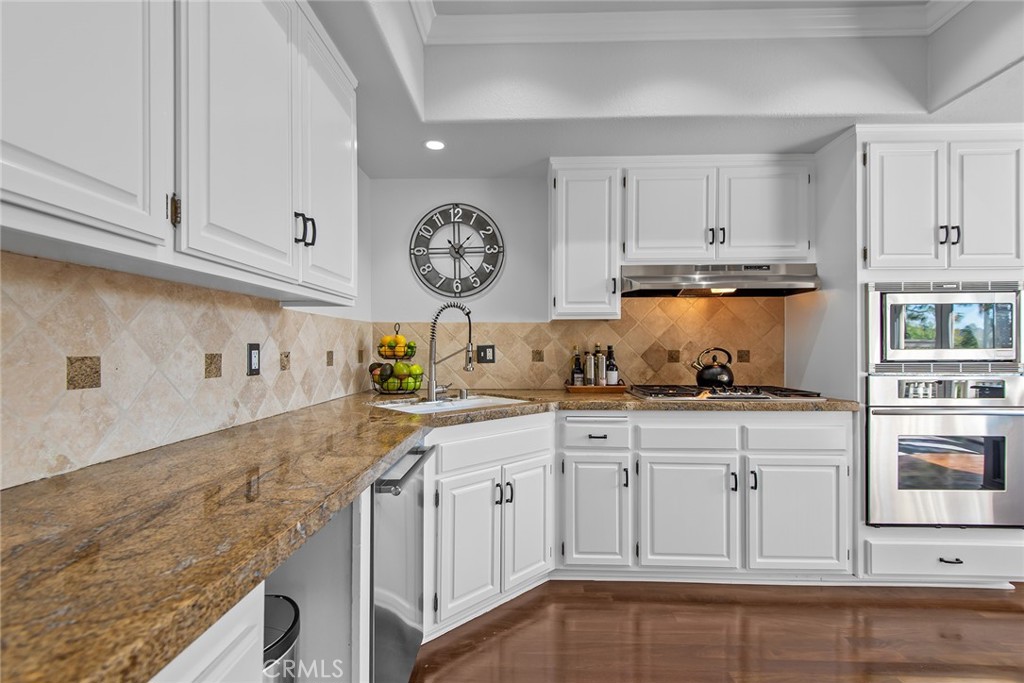 3317 View Pointe Drive