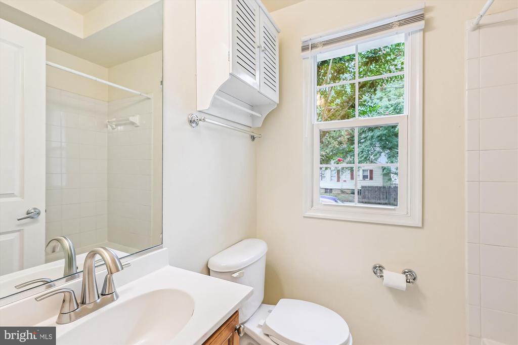 700 JEFFERSON STREET NW Unit: 201