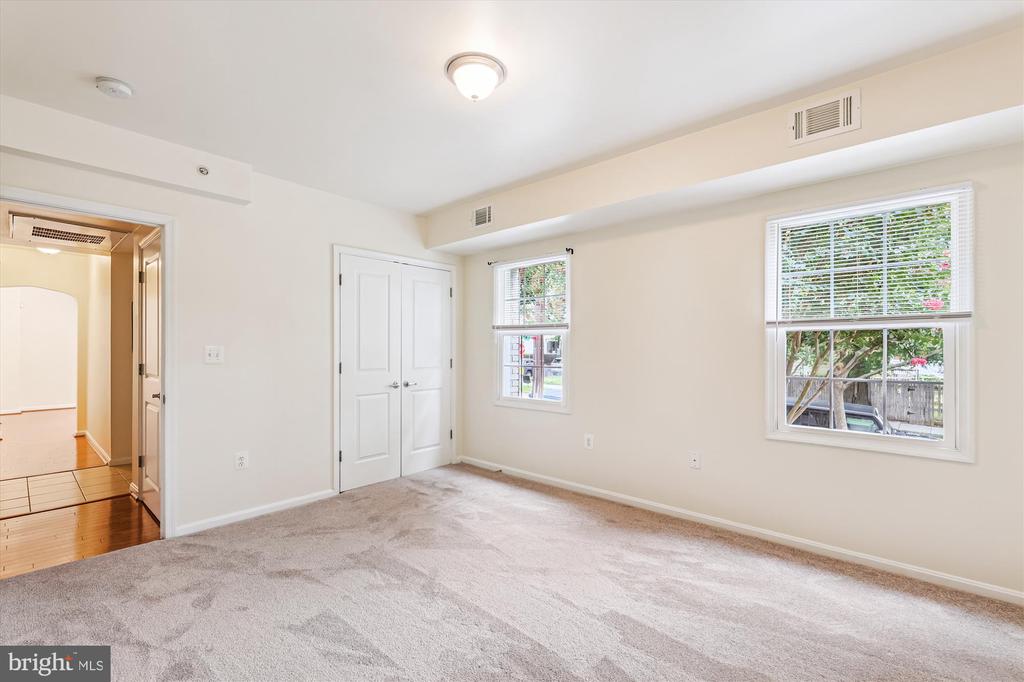 700 JEFFERSON STREET NW Unit: 201