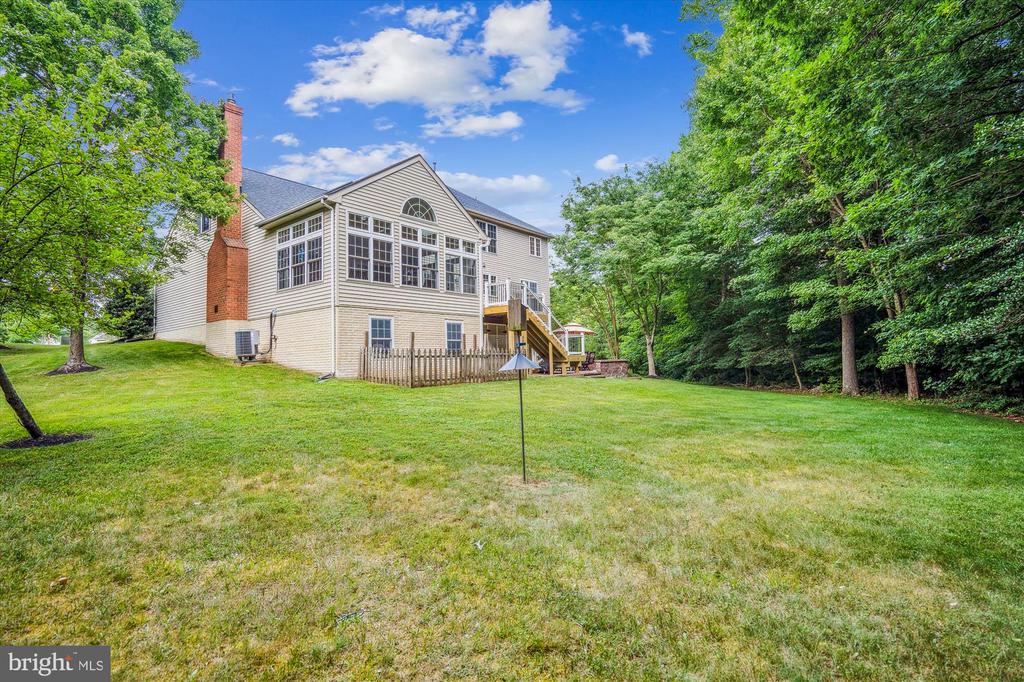10003 LAWRENCE POND COURT