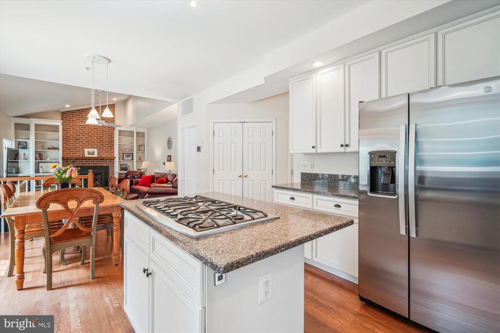 10003 LAWRENCE POND COURT