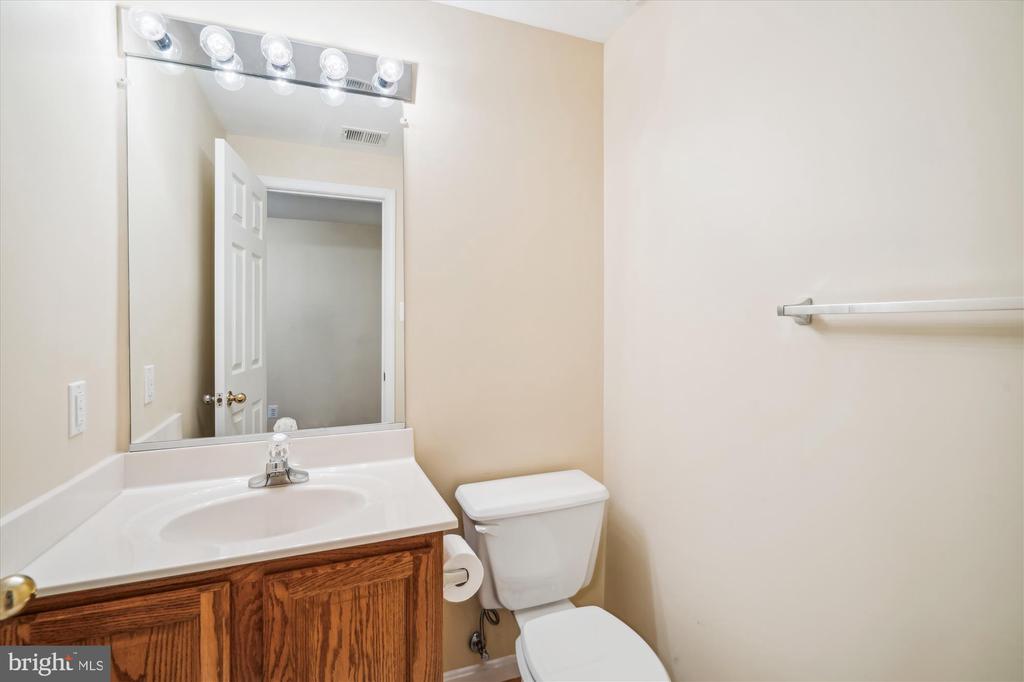 10003 LAWRENCE POND COURT