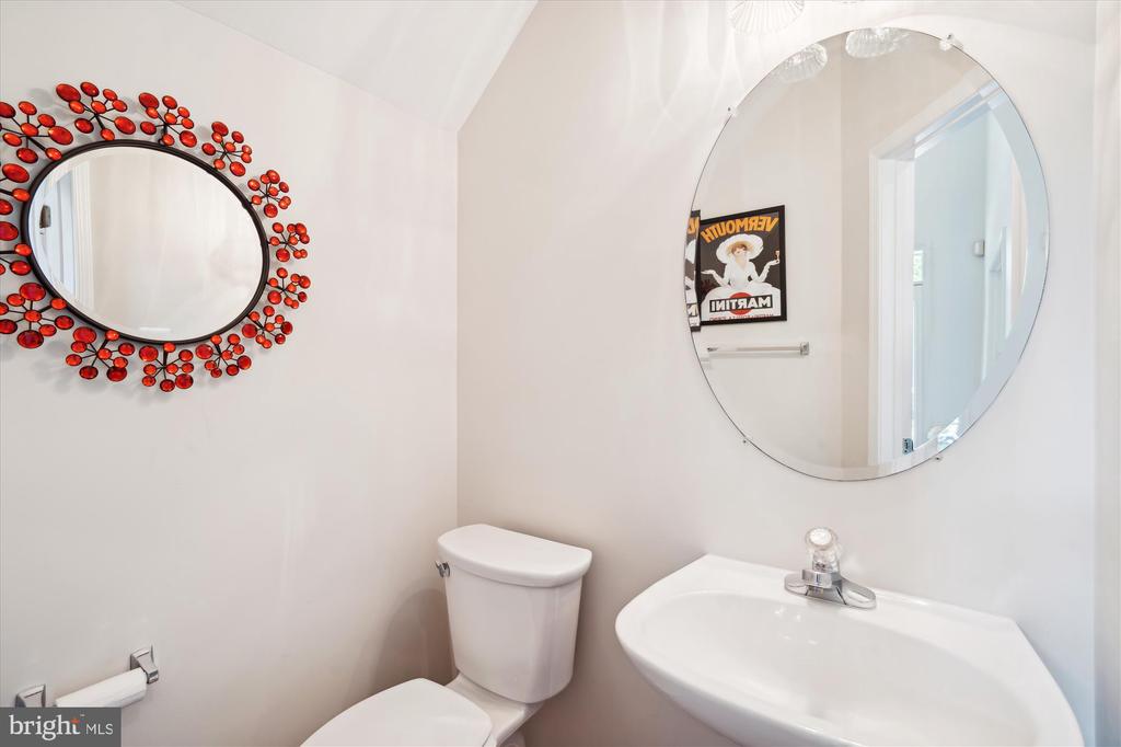 10003 LAWRENCE POND COURT