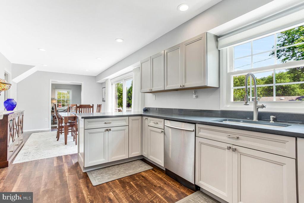 2419 KELFORD LANE