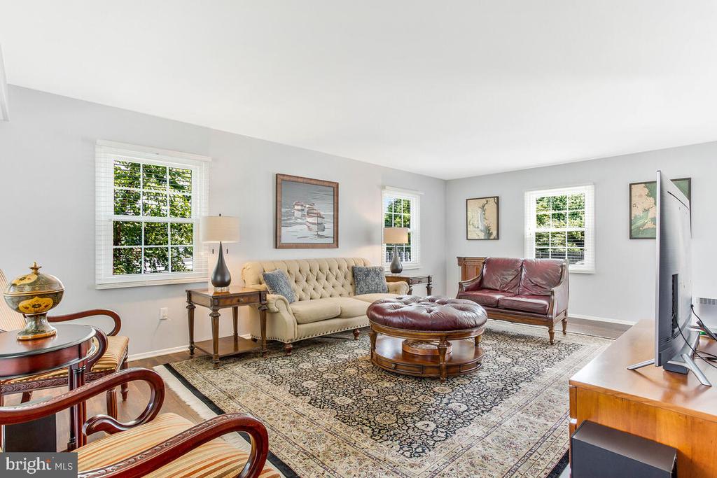 2419 KELFORD LANE