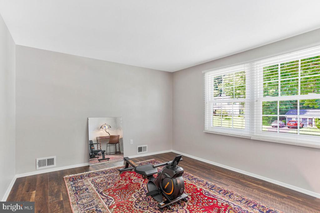 2419 KELFORD LANE
