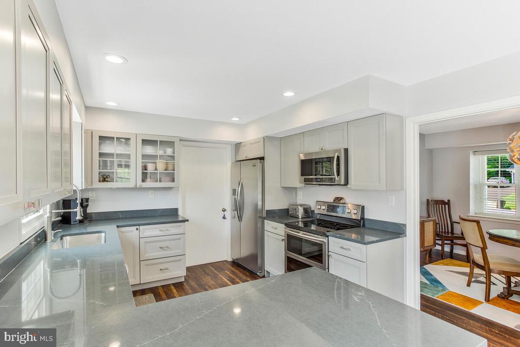 2419 KELFORD LANE