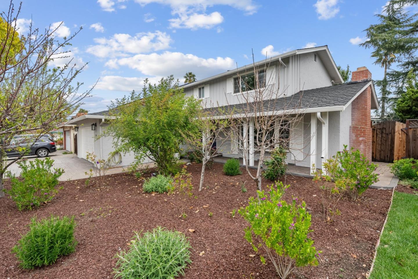 1130 Polk LN
