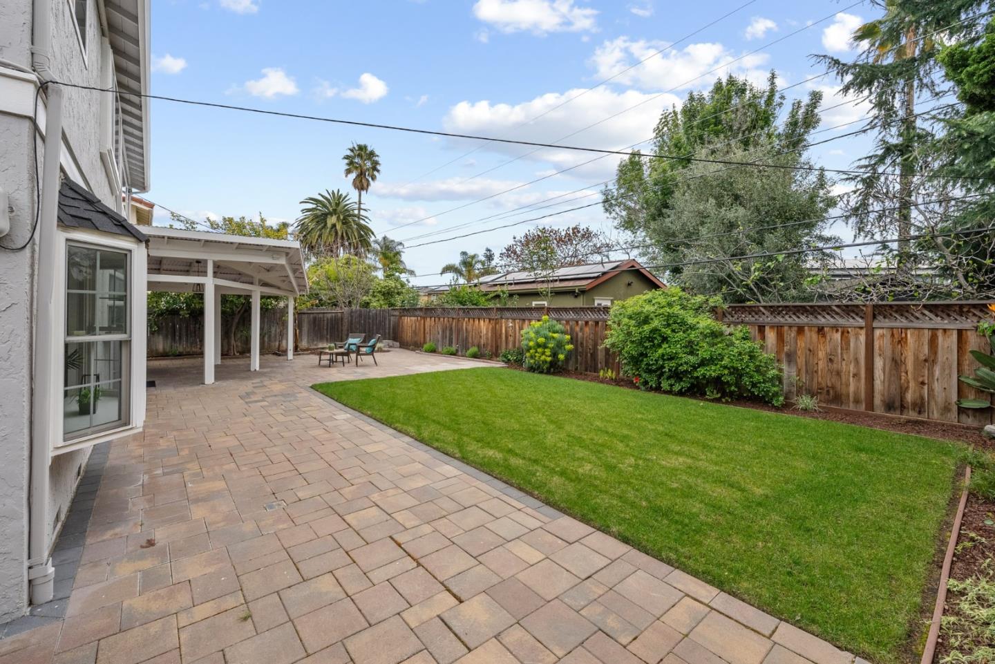 1130 Polk LN