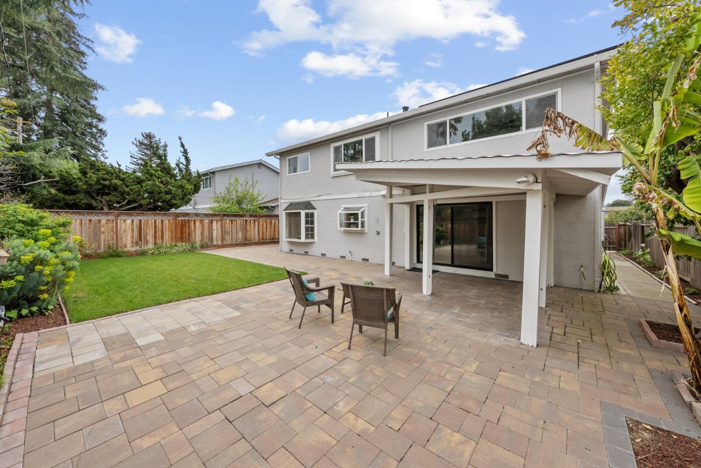 1130 Polk LN