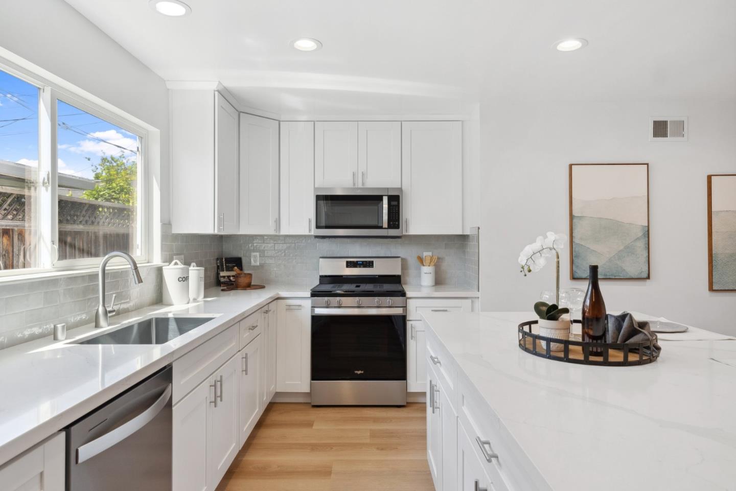 1673 Nightingale AVE