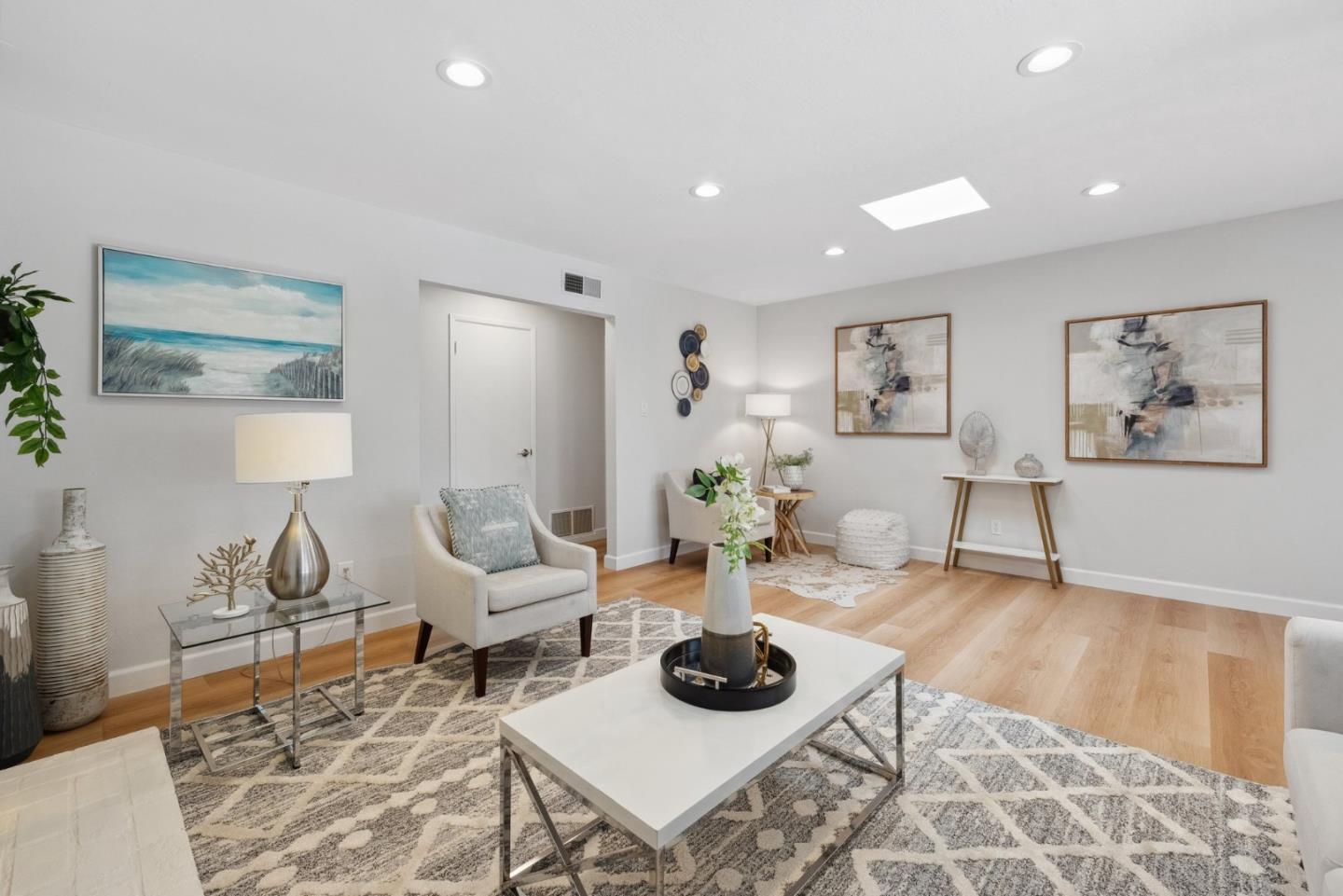 1673 Nightingale AVE