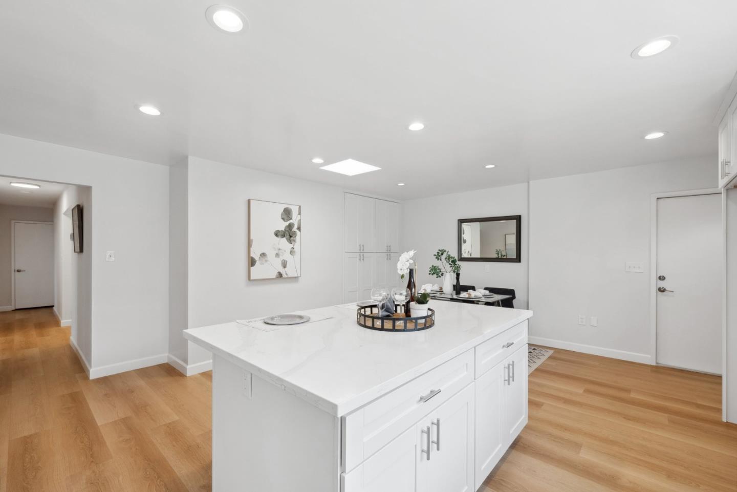 1673 Nightingale AVE