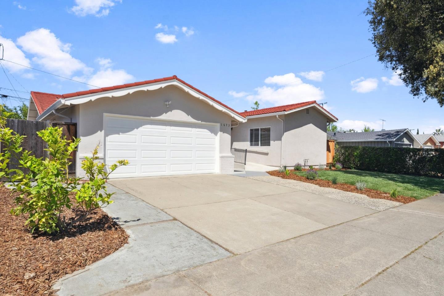 1673 Nightingale AVE