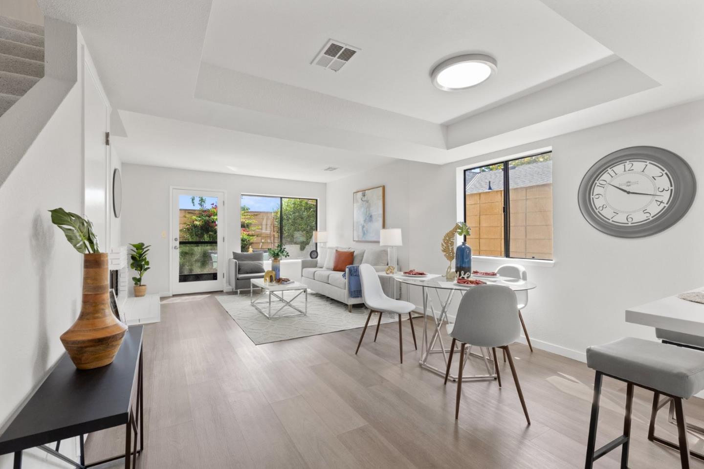 2040 Main ST 101