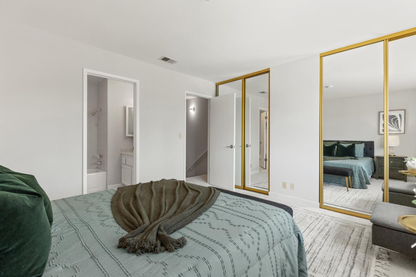 2040 Main ST 101