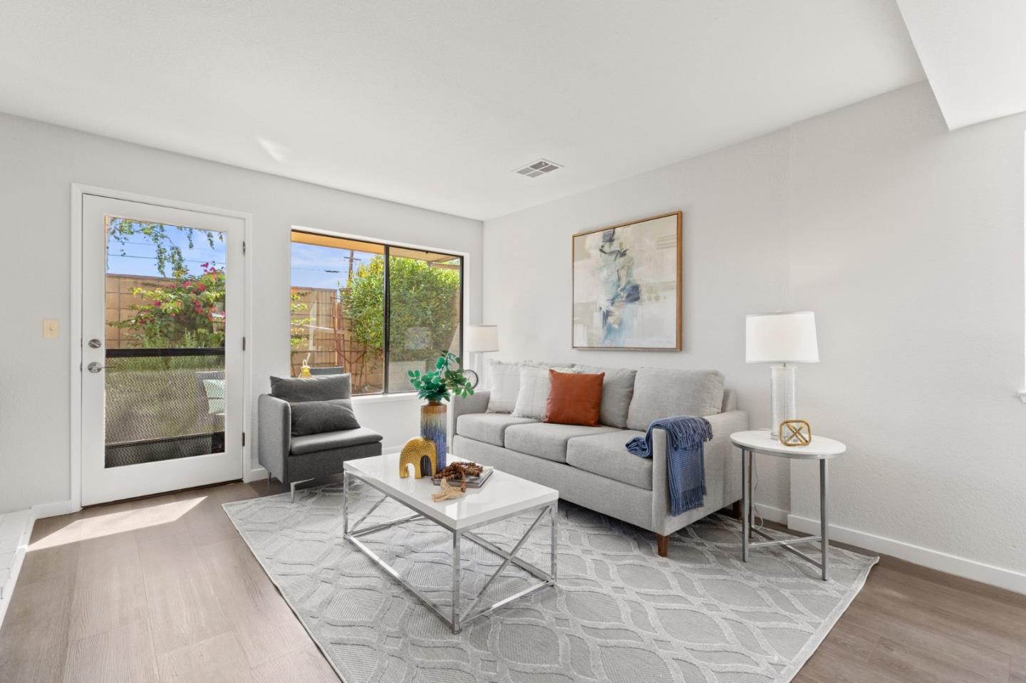 2040 Main ST 101