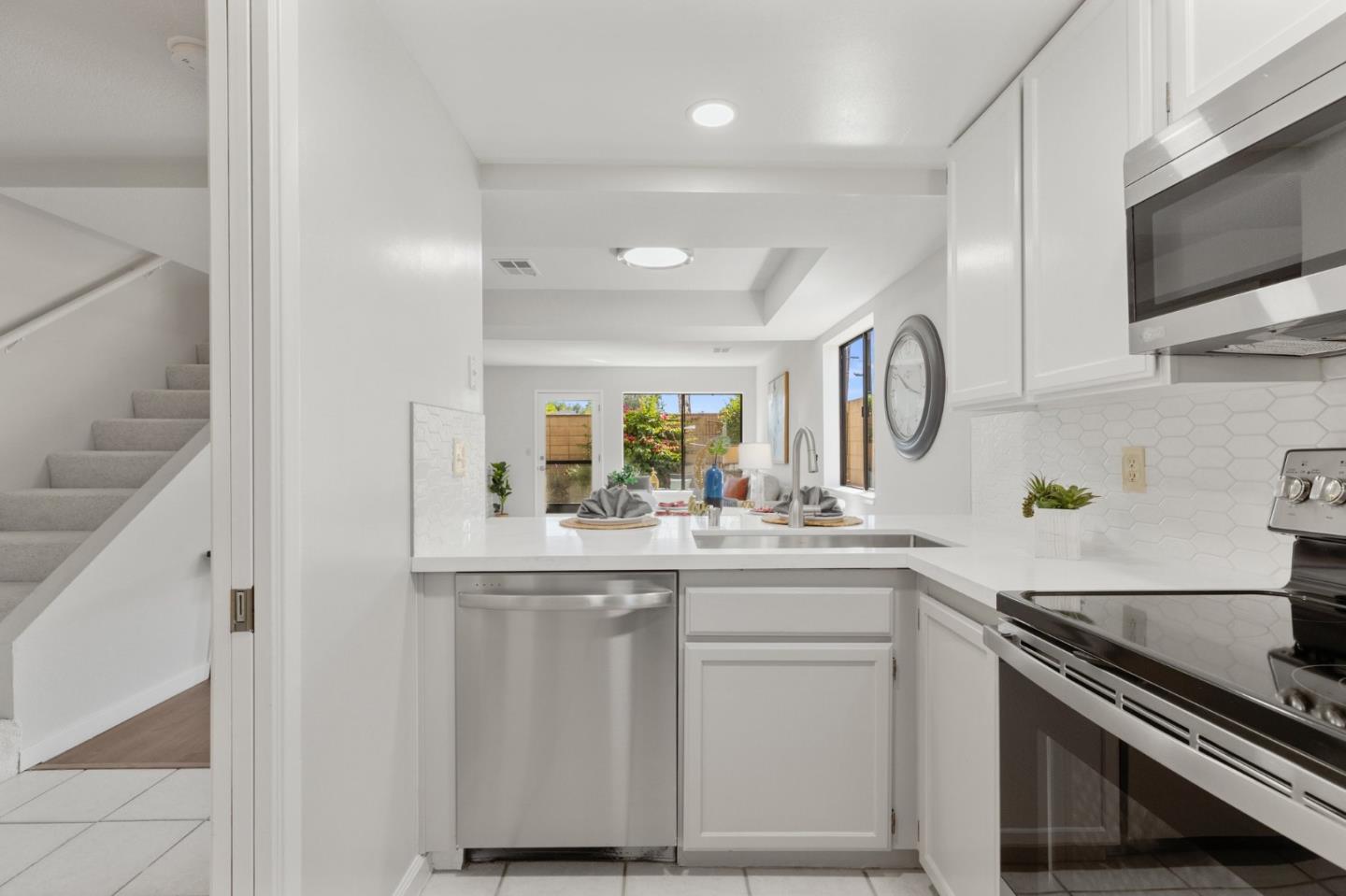 2040 Main ST 101