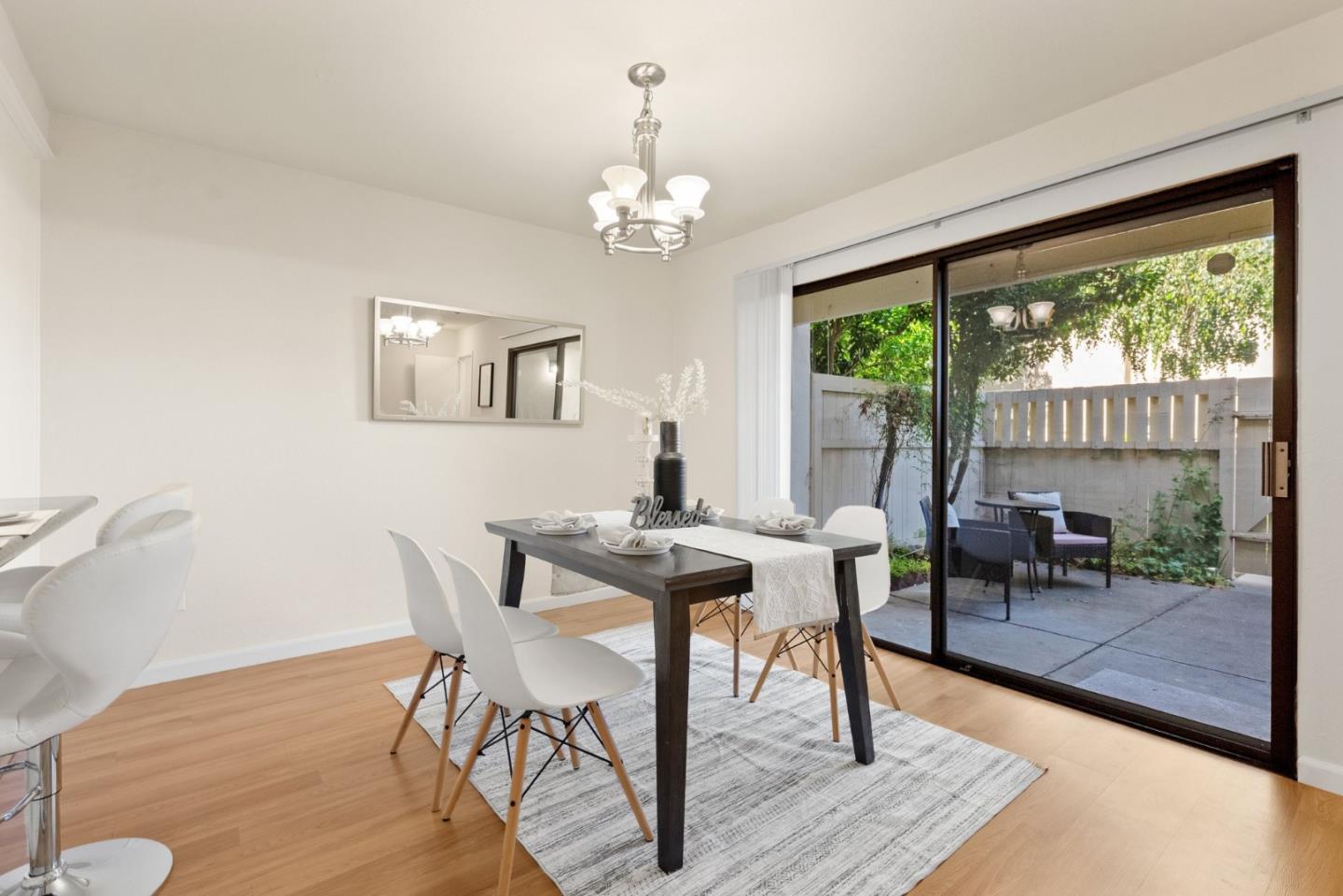 1222 Crescent TER