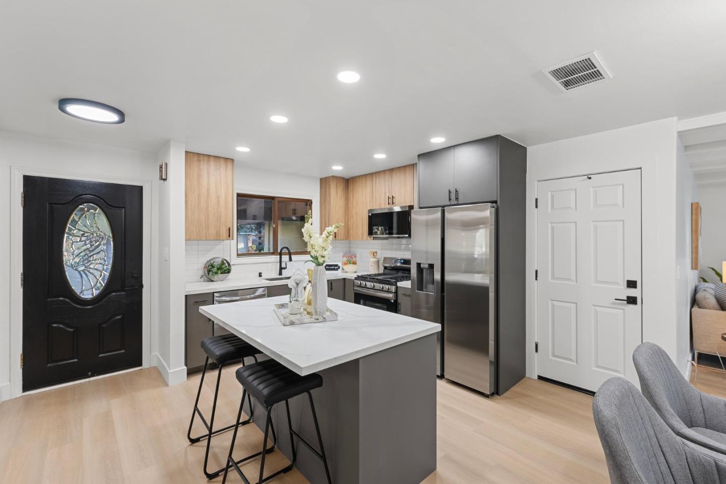 3049 Chippenham DR