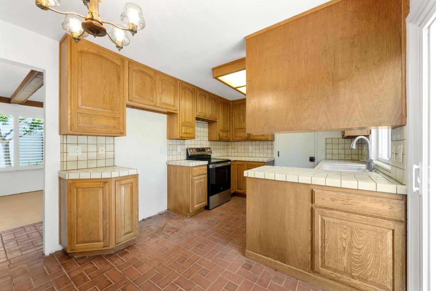 8145 Park Villa CIR