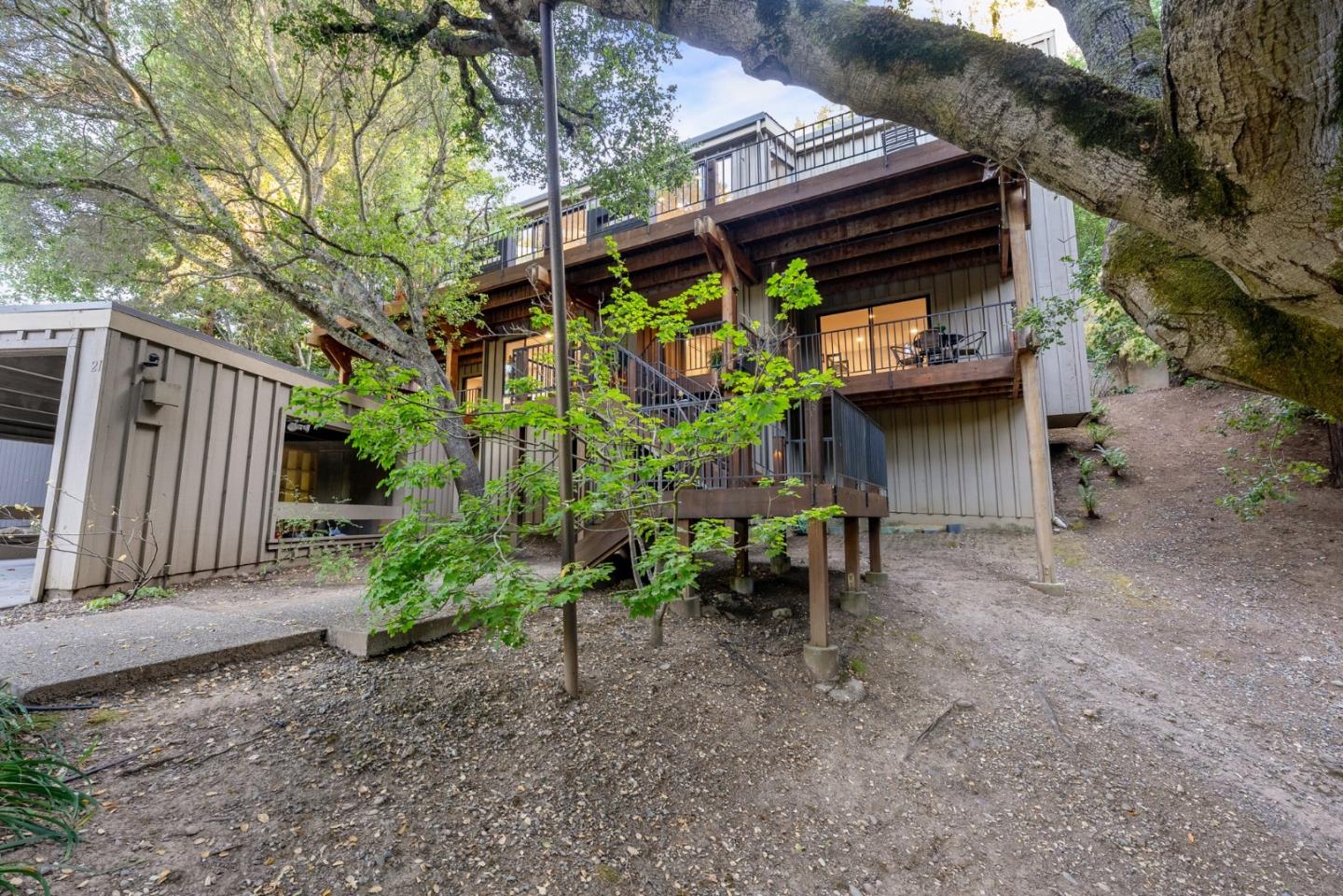 21 Valley Oak Street