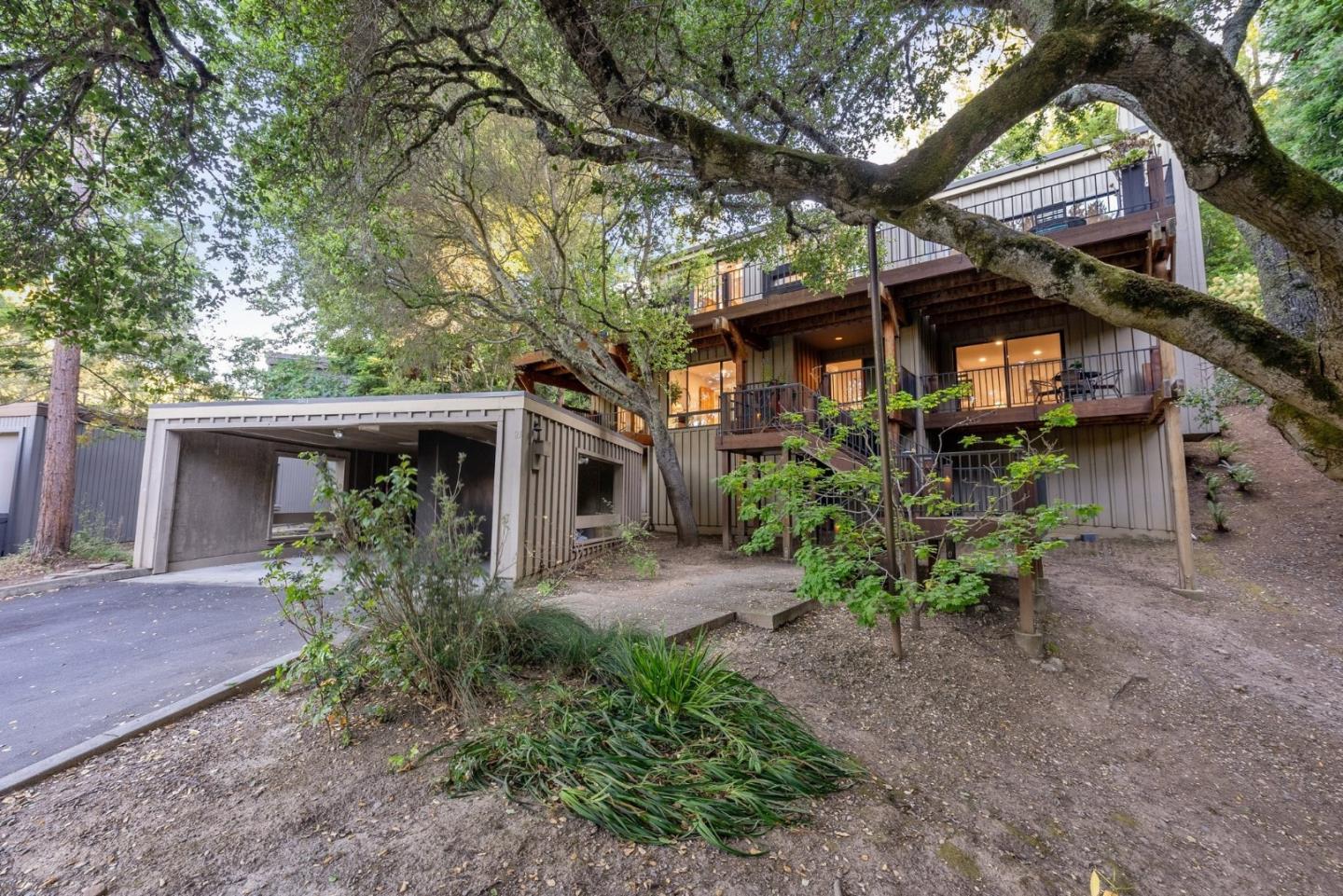 21 Valley Oak Street
