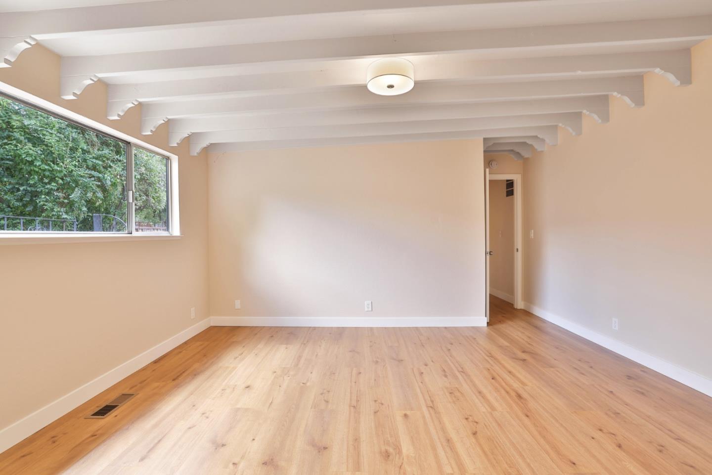 990 Gale Drive