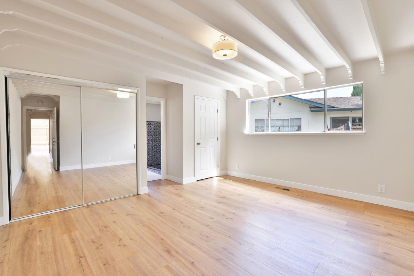 990 Gale Drive