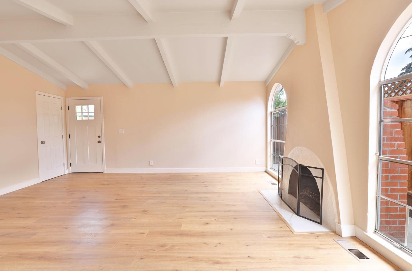990 Gale Drive