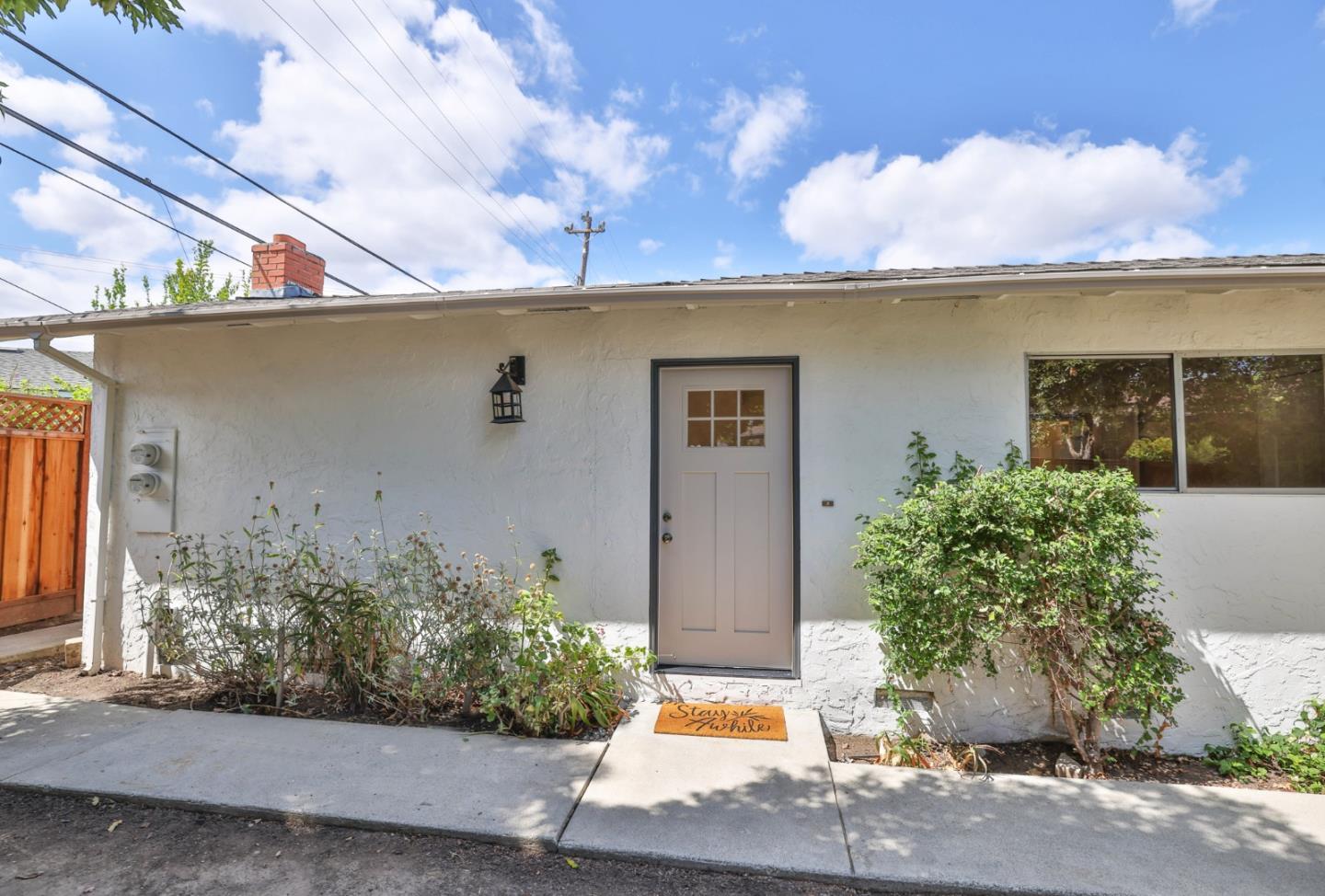 990 Gale Drive