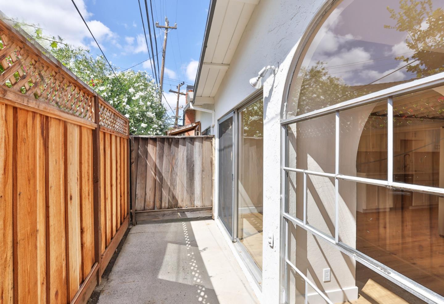 990 Gale Drive