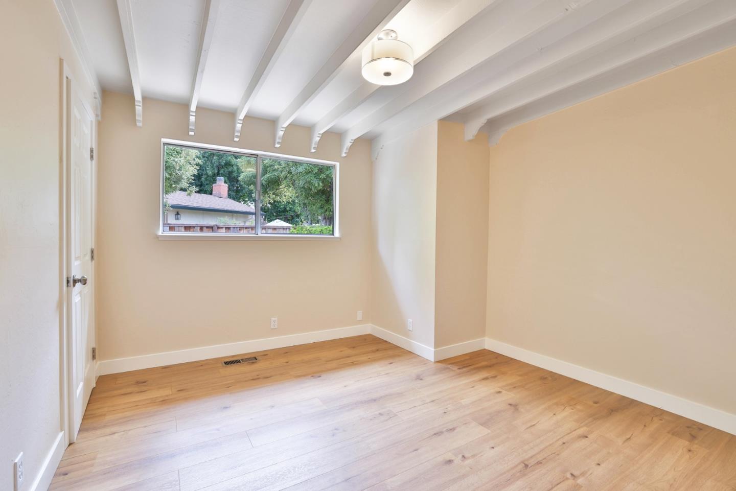 990 Gale Drive