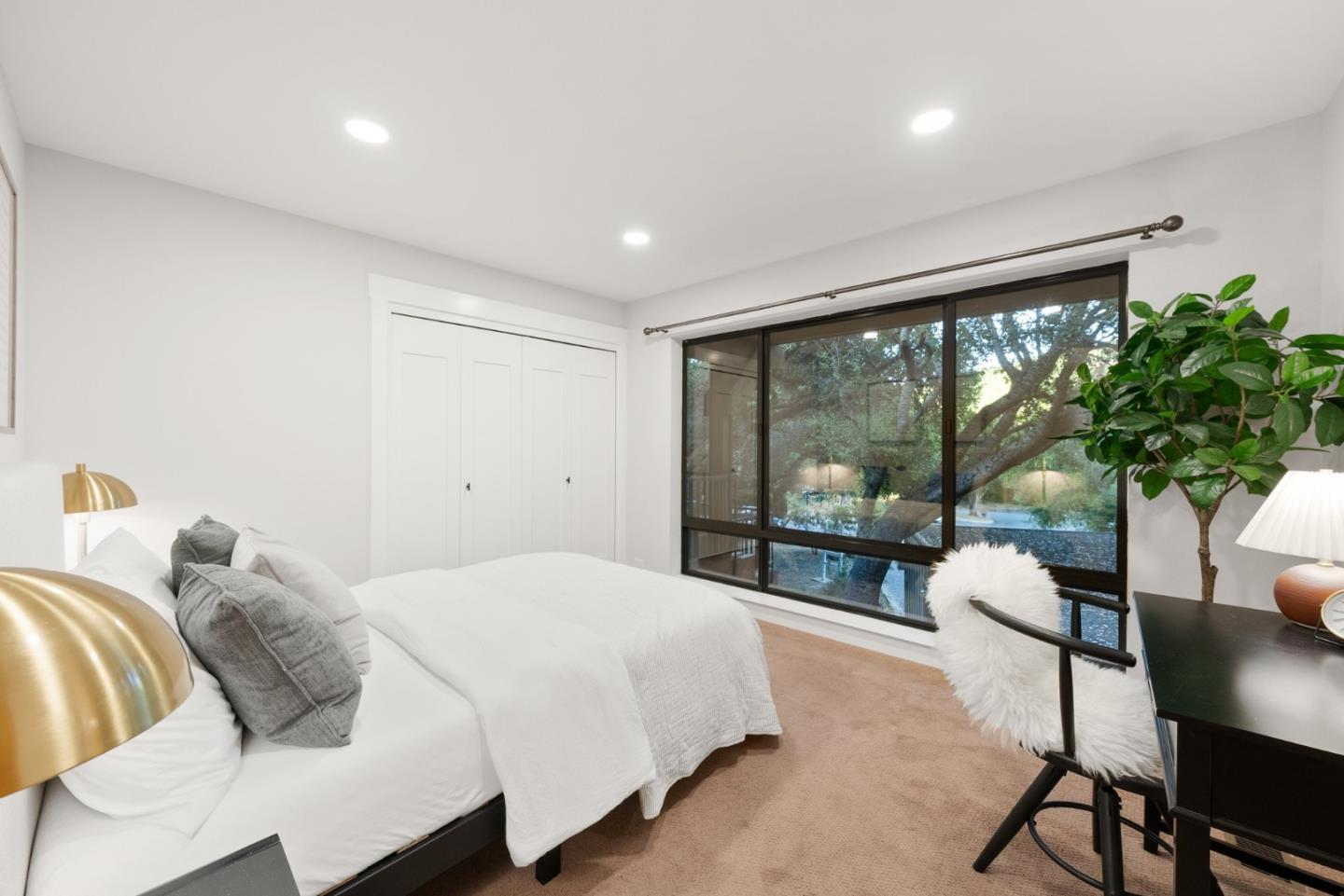 21 Valley Oak Street