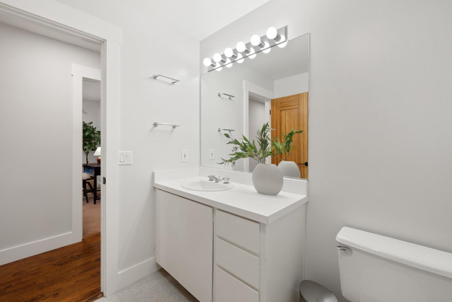 21 Valley Oak Street