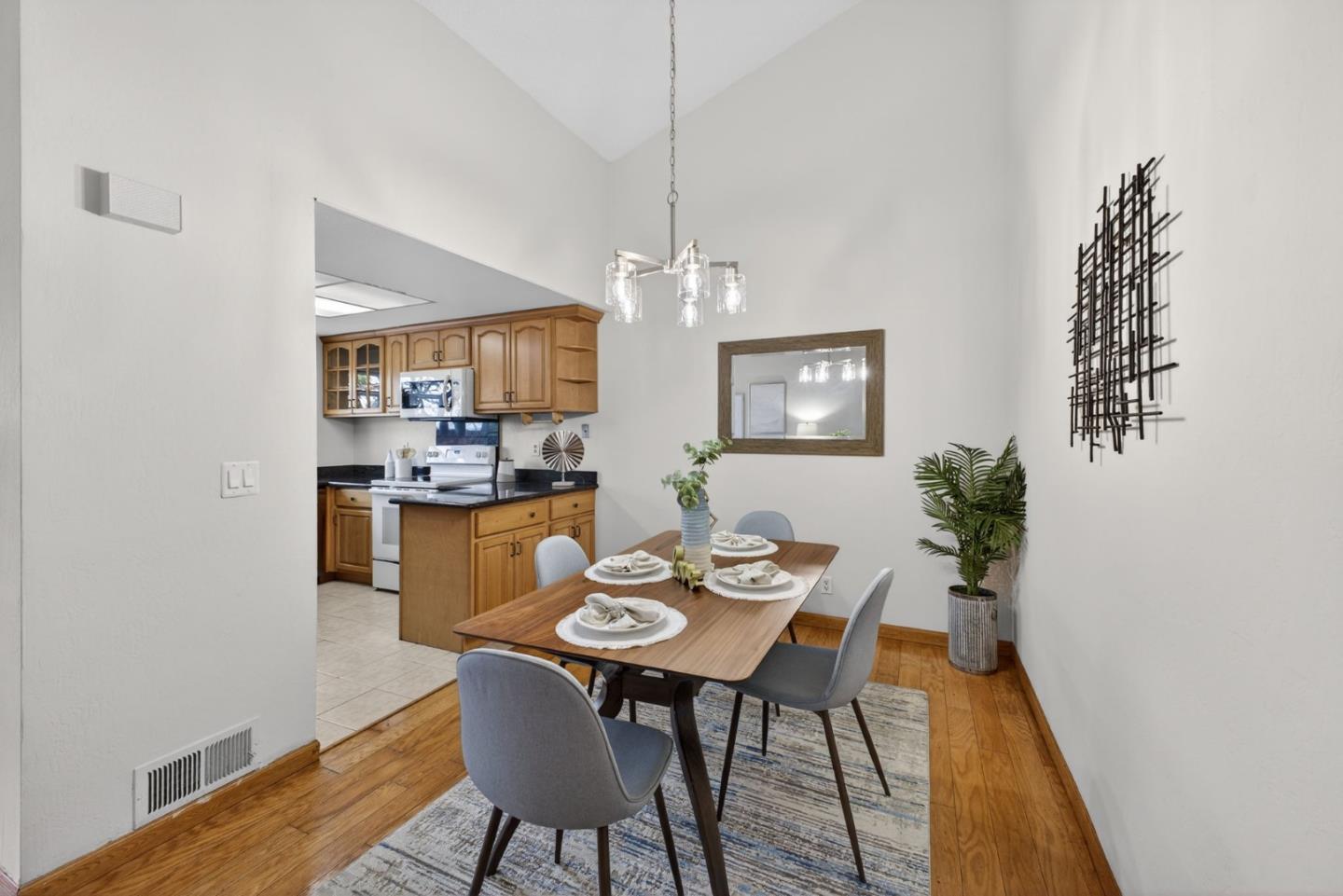 20022 Northcrest Square