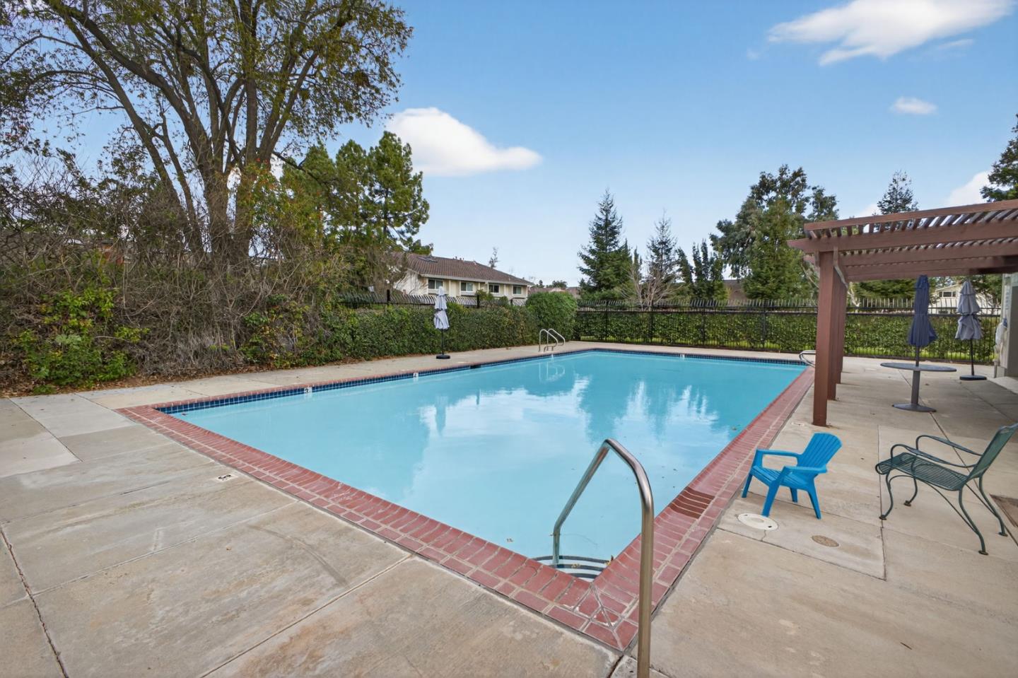 20022 Northcrest Square