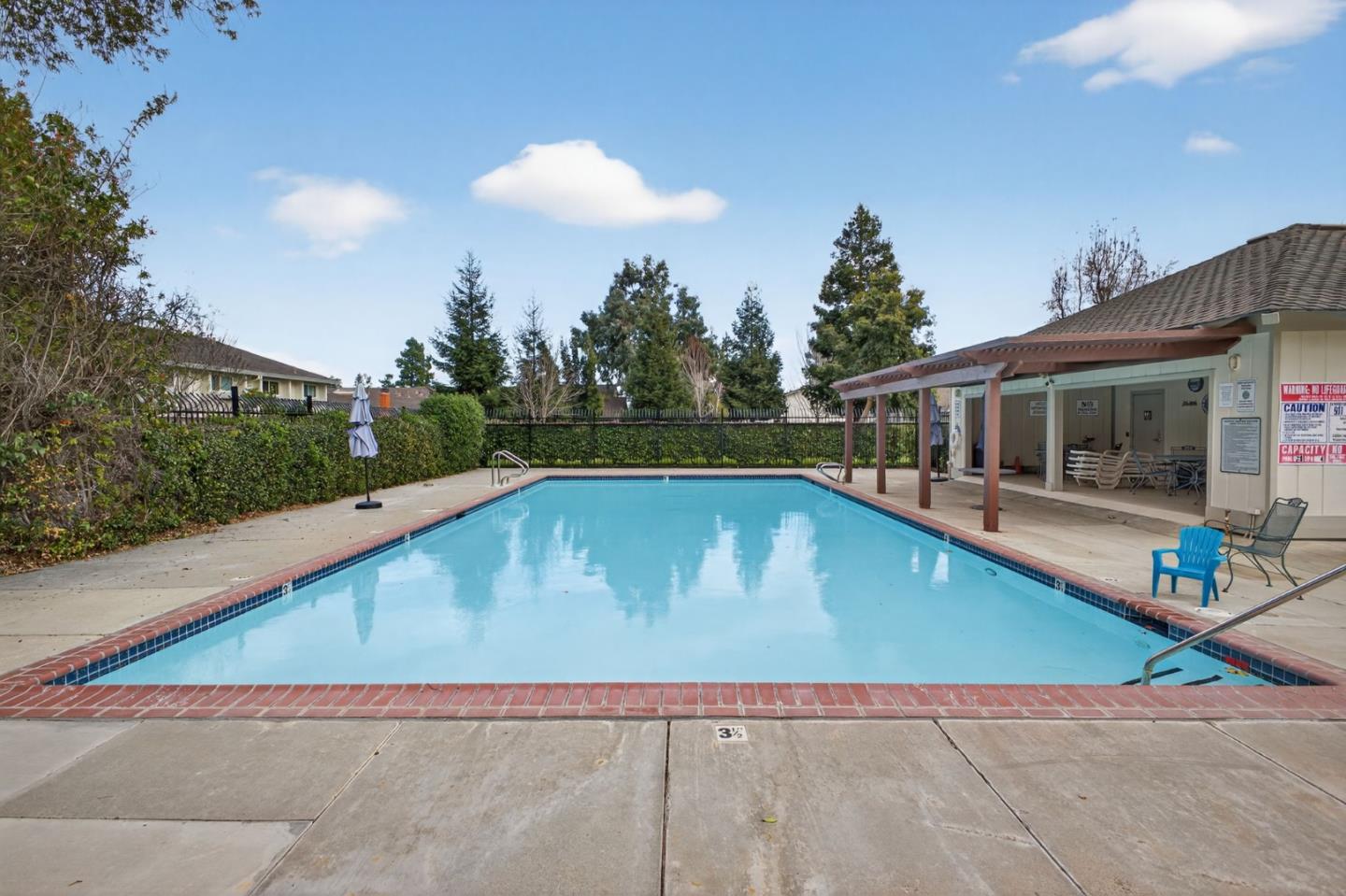 20022 Northcrest Square