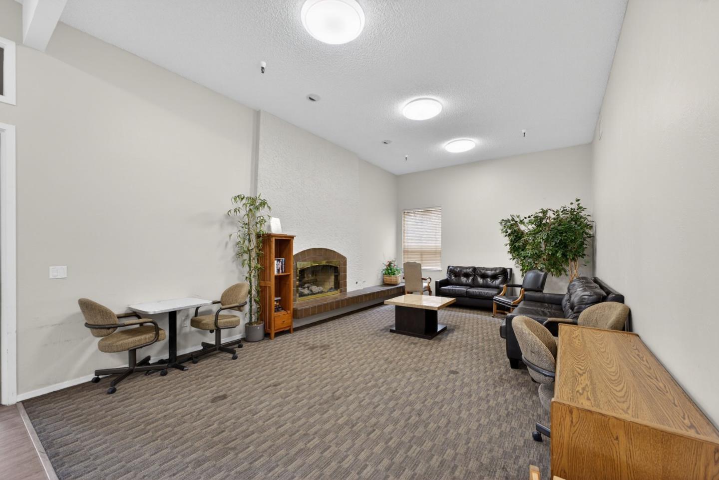 20022 Northcrest Square